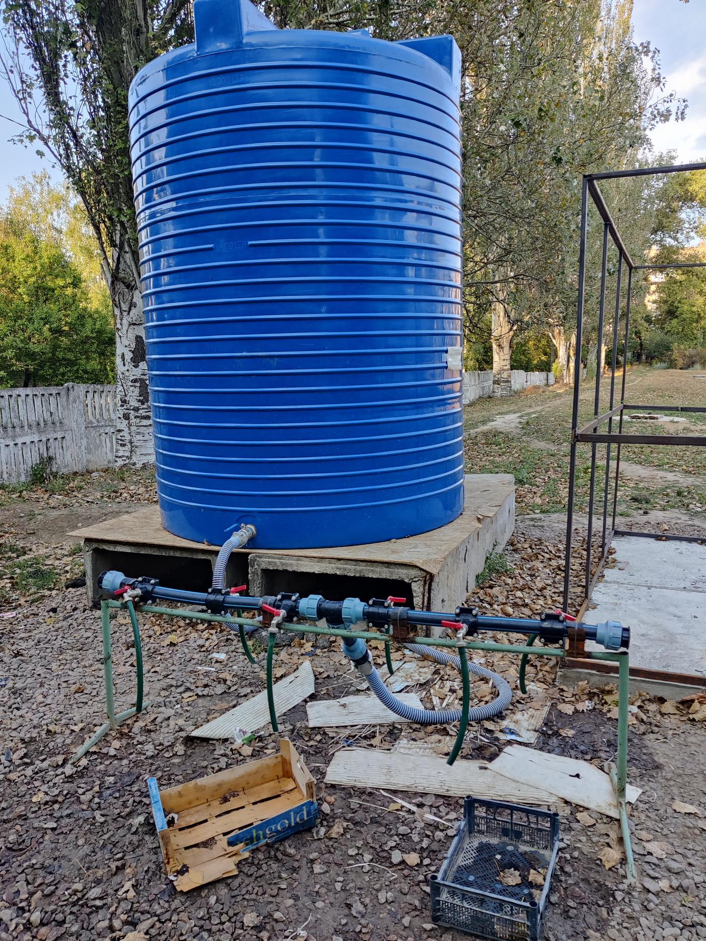 Water dispensing station